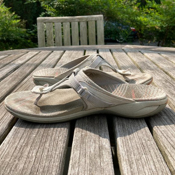 Merrell Womens White Sandals/Slides - Size 7M - Picture 11 of 13